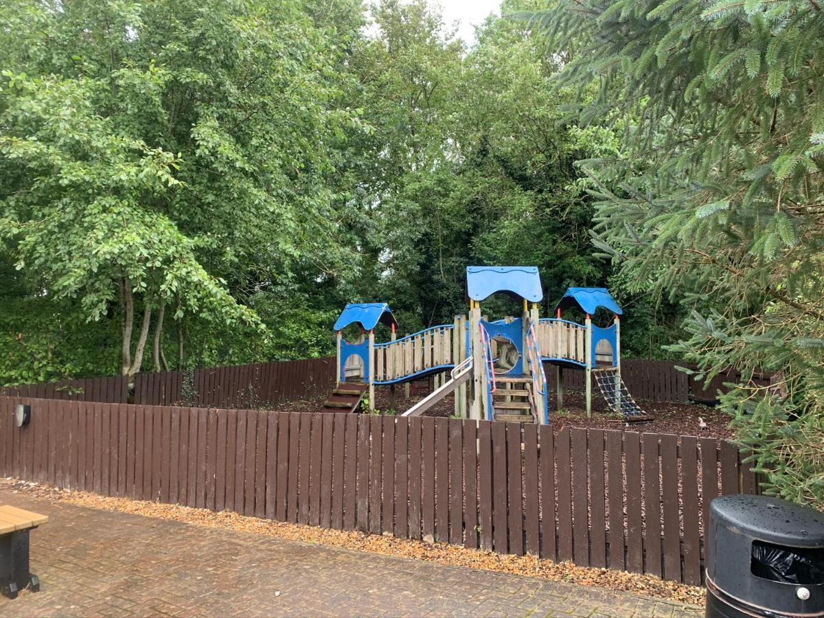 Keer Side Lodge, Luxury With Private Hot Tub At Pine