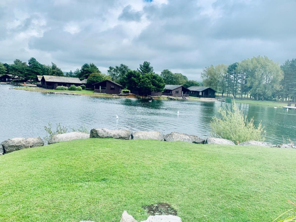 Keer Side Lodge, Luxury With Private Hot Tub At Pine Alojamento de Turismo Selvagem Carnforth
