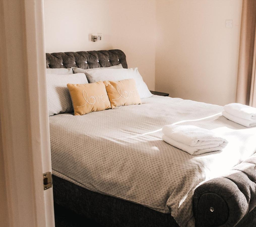 Keer Side Lodge, Luxury With Private Hot Tub At Pine * Carnforth