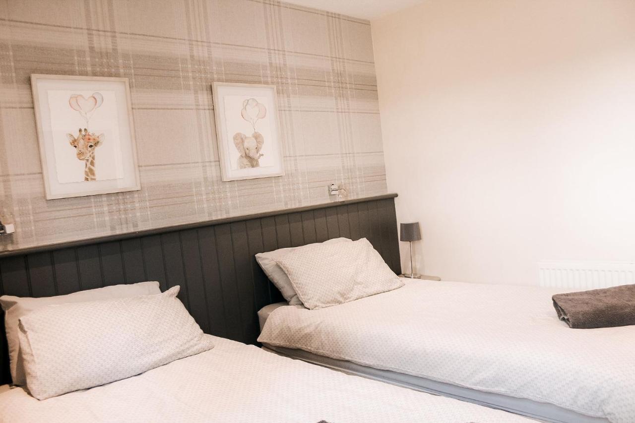 Keer Side Lodge, Luxury With Private Hot Tub At Pine Alojamento de Turismo Selvagem Carnforth